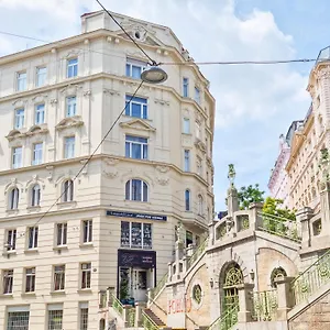 4* Casa de hóspedes Mozart - Newly Renovated