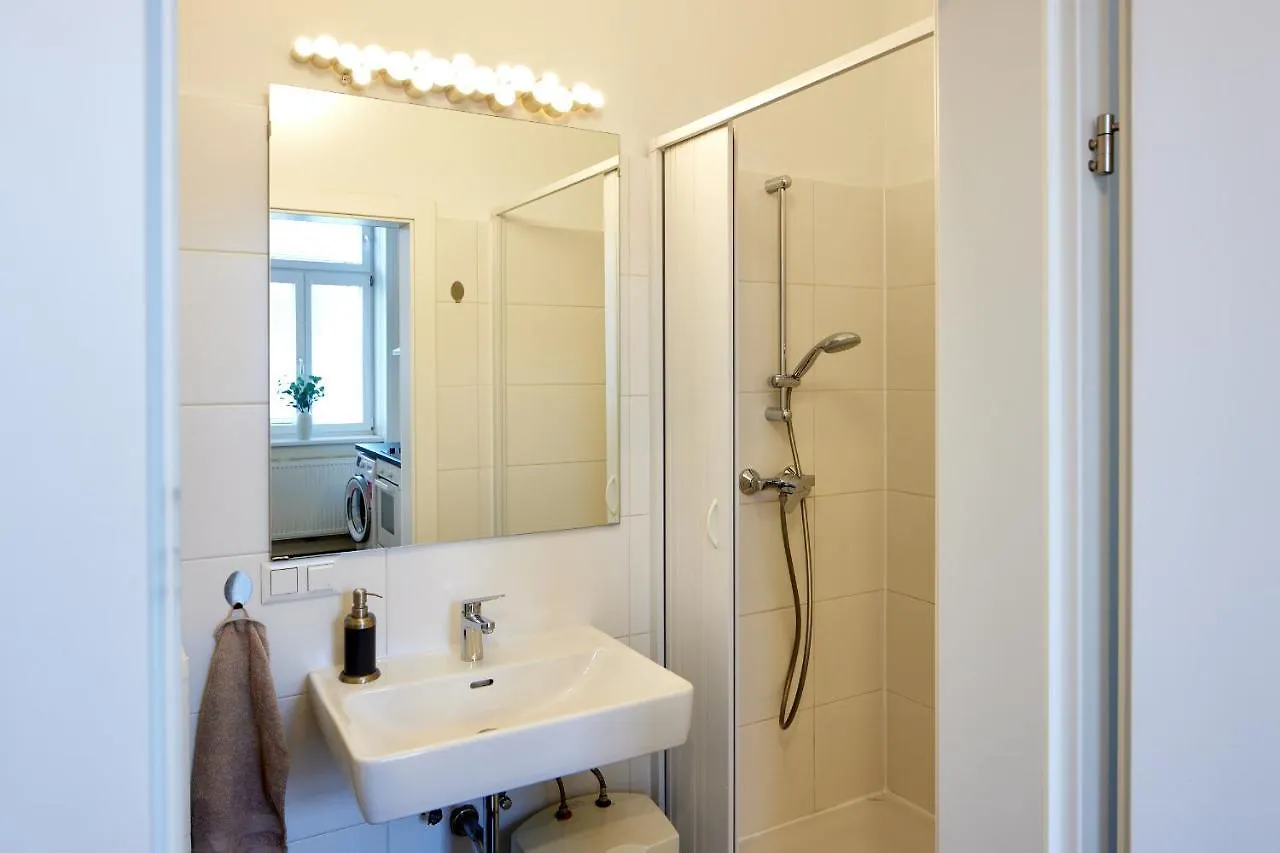 Nice Studio Close To Metro III Viena 0*,  Austria