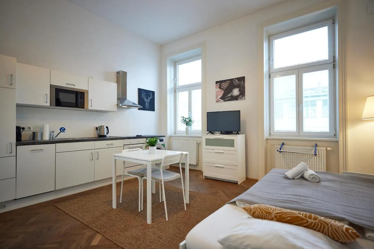 Nice Studio Close To Metro III Viena