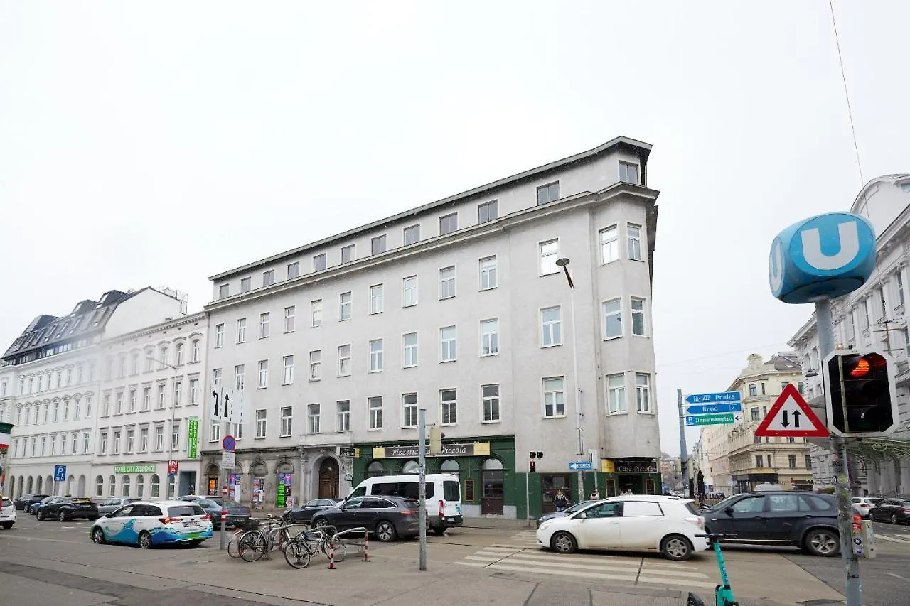 Nice Studio Close To Metro III Viena 0*,  Austria