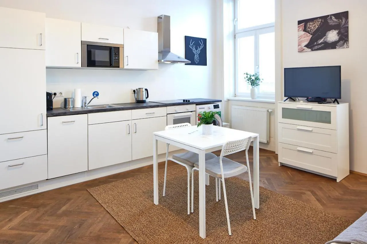 Nice Studio Close To Metro III Viena Apartamento